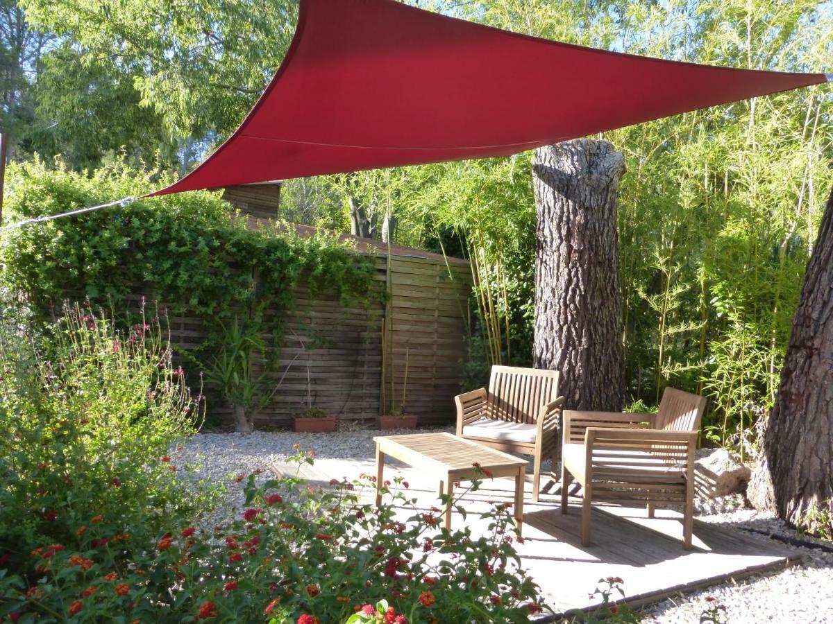 Bed and Breakfast La Genestiere Clermont-lʼHérault Exterior foto